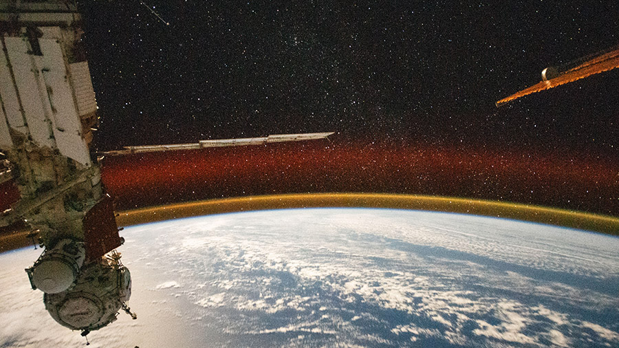 Волшебная туманность и&nbsp;мощный ураган: 10 лучших фотографий 2024 года от&nbsp;NASA