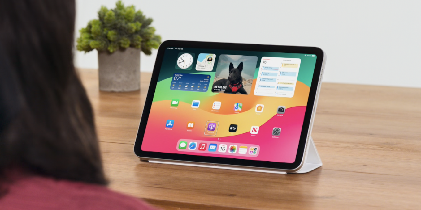 Apple анонсировала фишки iOS 18: управлять iPhone и&nbsp;iPad можно будет глазами